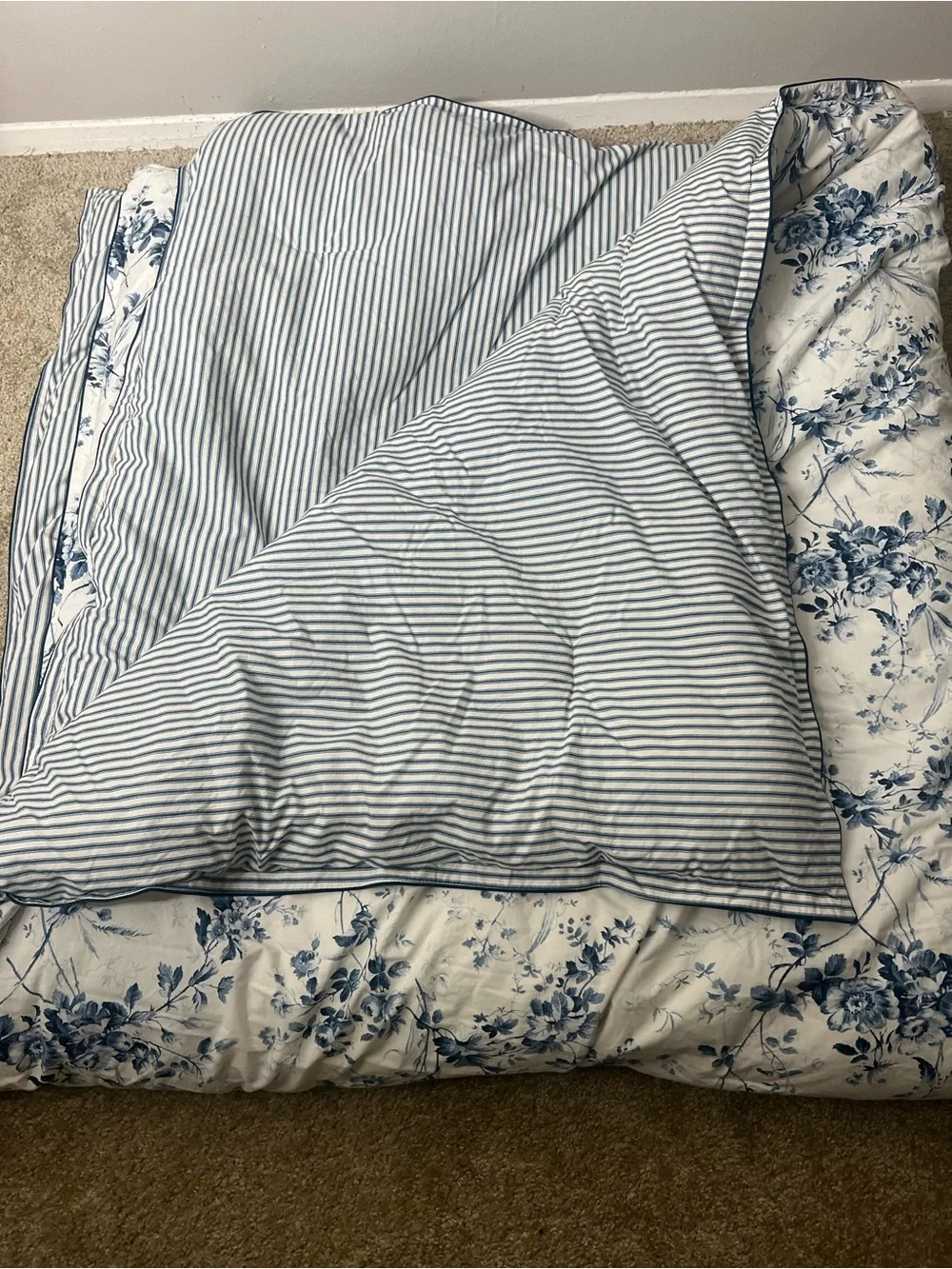 Ralph Lauren Annie floral queen comforter reversible